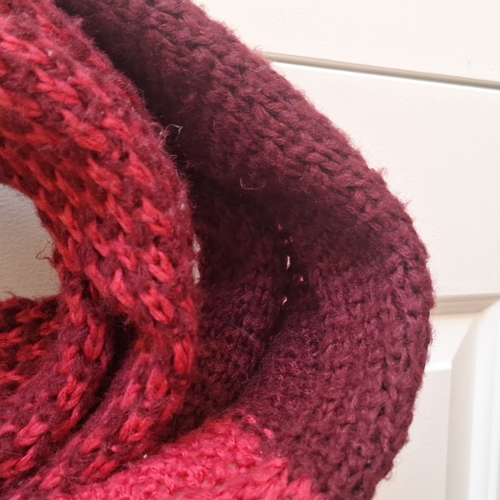Smart Set Deep Red Knit Scarf - Picture 3 of 4